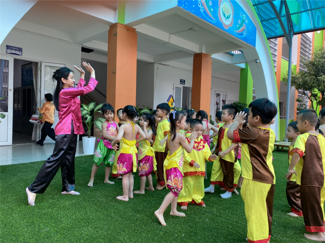 Alvin 1 - Mình cùng làm diều nhé